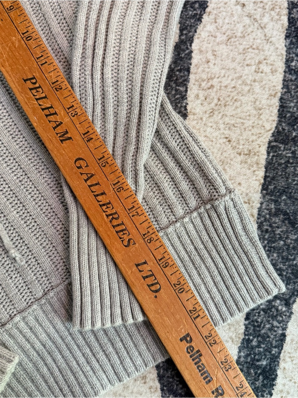 Women’s y2K 1/4 zip grey ribbed hooded sweater EUC M - Picture 4 of 5